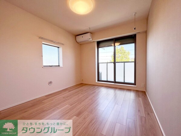 Freude Westen(フロイデ ヴェステン)の物件内観写真